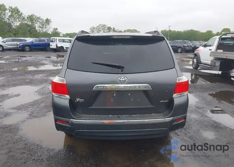 2012 Toyota Highlander Base V6 z USA, uszkodzony, nr VIN 5TDBK3EH4CS123918